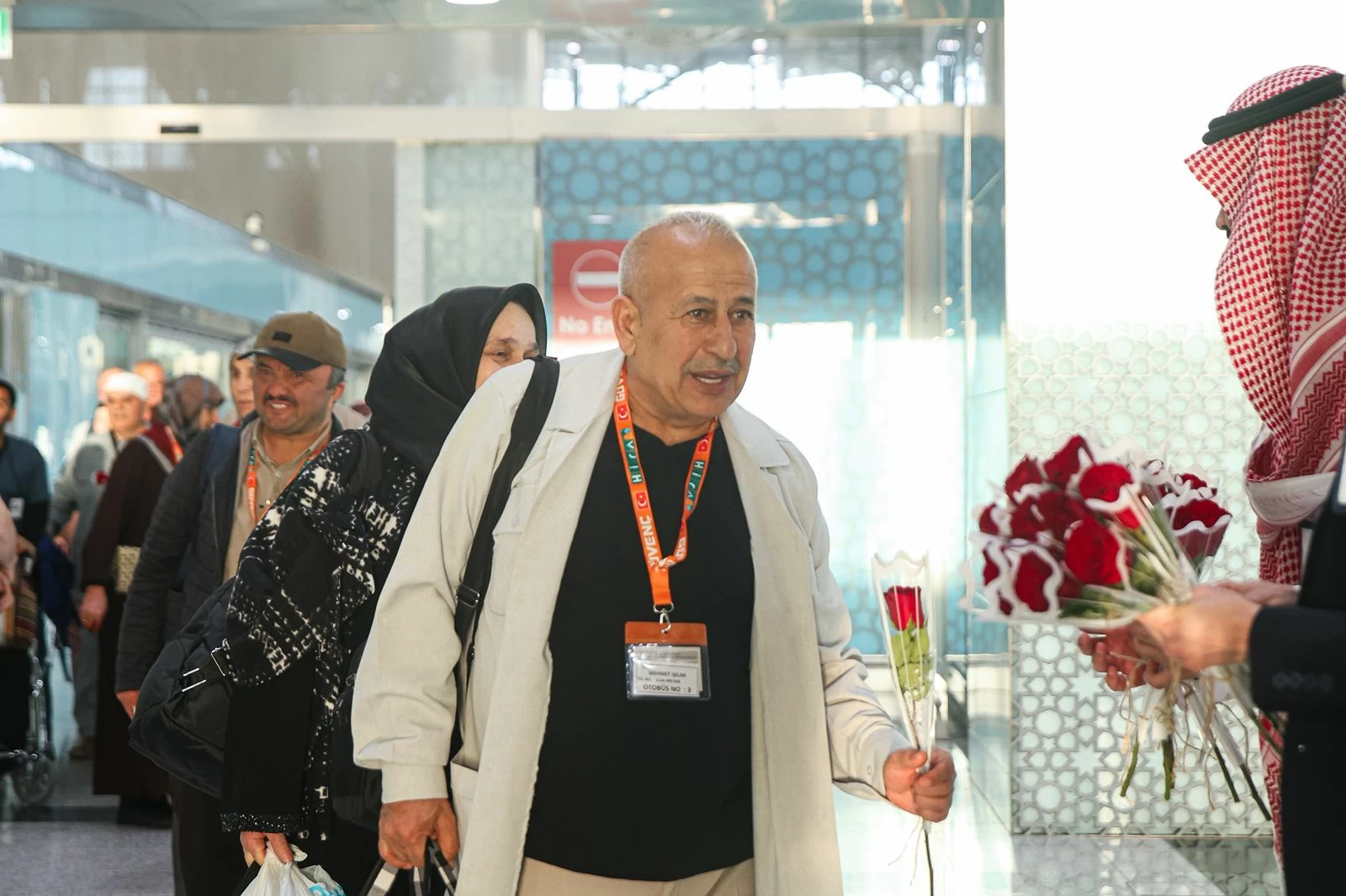 366 حاجاً من باكستان وتركيا يصلون المدينة في أولى رحلات الحج