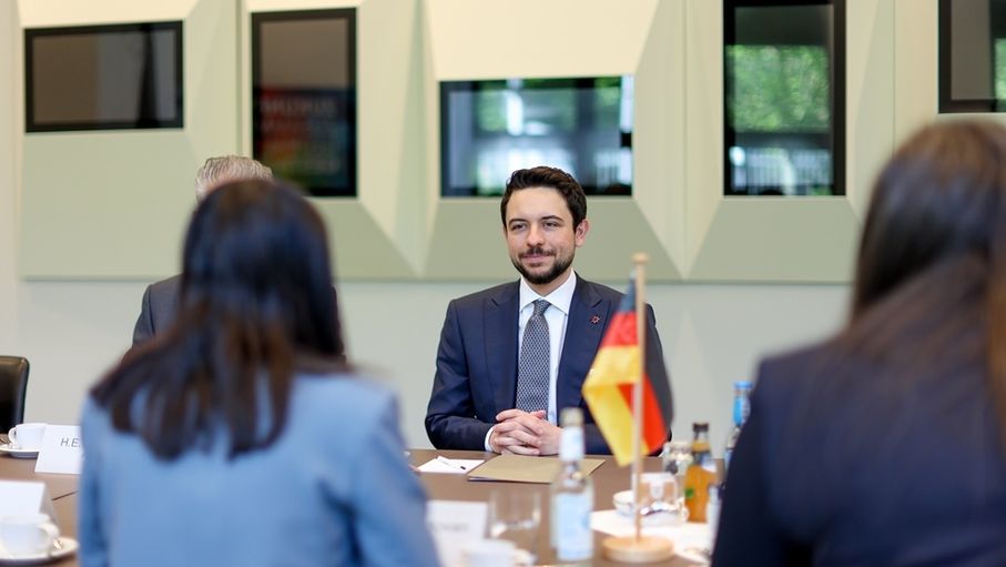 ولي العهد: الأردن مهتم بتعزيز تبادل الخبرات مع ألمانيا في مجالات التدريب المهني والتقني