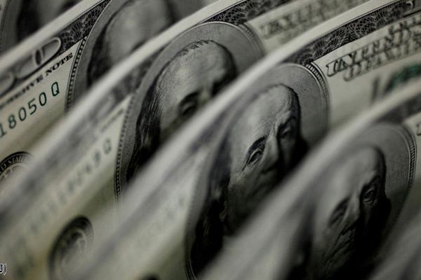 الدولار يتجه نحو أكبر خسارة أسبوعية أمام الين