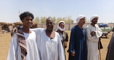 أغاني النميم والكف في سوق المواشي بكوم امبو