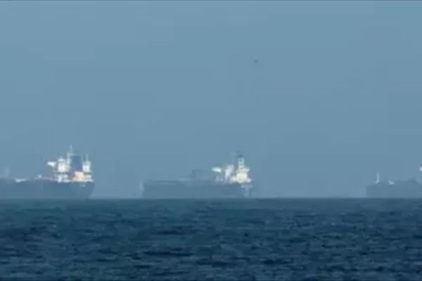 خبير عسكري: مؤشرات على عملية وشيكة ضد إيران للسيطرة على مضيق هرمز