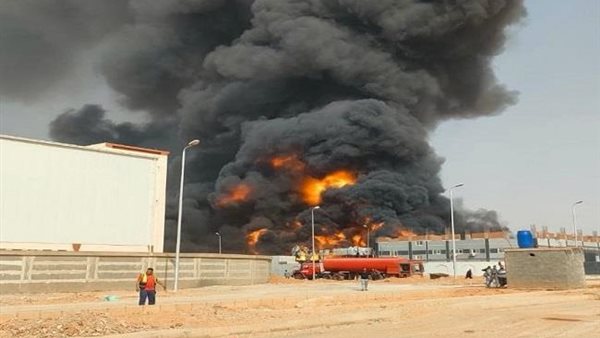 حريق داخل عقار سكني بمساكن شيراتون ودفع الحماية المدنية للسيطرة على النيران