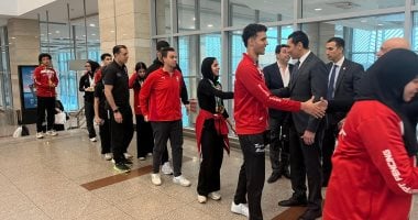عودة منتخب السلاح من السنغال بعد تصدر بطولة أفريقيا ووزير الرياضة يستقبله