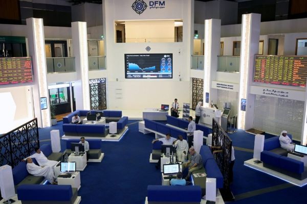 معظم بورصات الخليج تنخفض وسط تصعيد جديد بين أمريكا وإيران