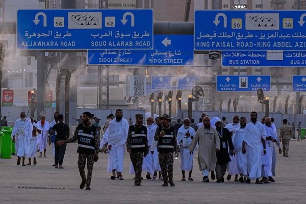 "الحج والعمرة" تؤكد أهمية الالتزام بخطط التفويج لضمان انسيابية تنقل ضيوف الرحمن