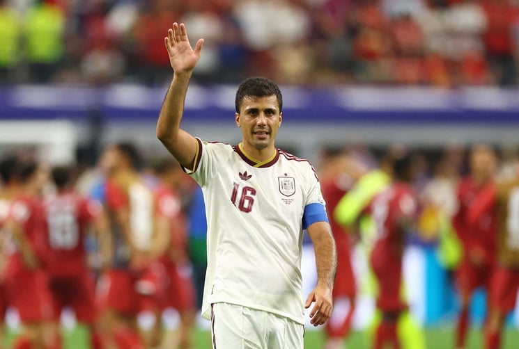 رودري وكوكوريلا يشيدان بنضج إسبانيا وصلابتها الدفاعية بعد عبور البرتغال