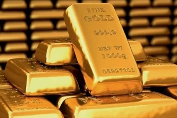 تراجعُ أسعار الذّهب إلى أدنى مُستوى ‌لها في شهرين