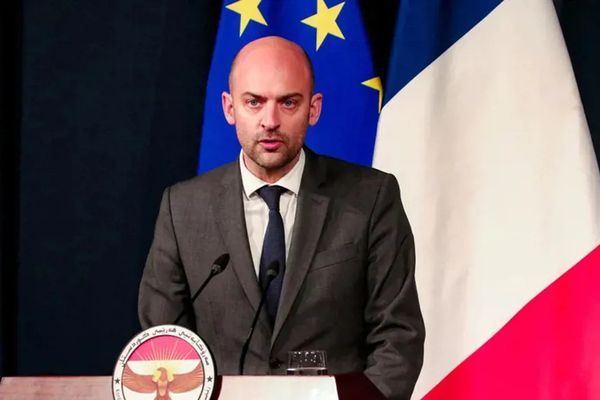 فرنسا تعتزم تقديم 60 طنًّا من المساعدات الإنسانية إلى لبنان