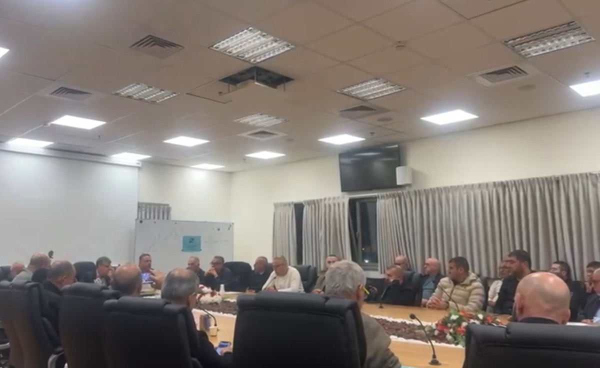 قرارات الجلسة الطارئة في بلدية أم الفحم عقب جريمة القتل المزدوجة في المدينة صباح اليوم