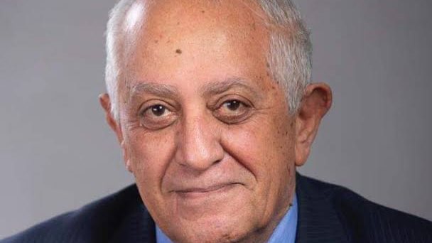 الرجل النبيل .. إعلامي يطلب الدعاء لـ حسن المستكاوي