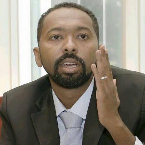 خالد عمر يكشف تفاصيل عن مشروع سياسي ينهار في السودان