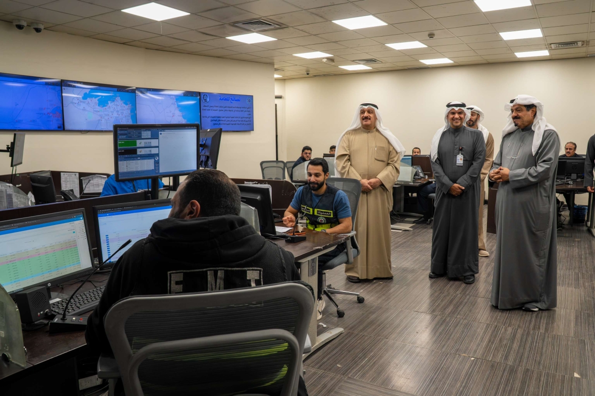 رئيس الوزراء تفقد إدارة الطوارئ الطبية التابعة لـ «الصحة»: الاستجابة لحالات الطوارئ بكفاءة عالية