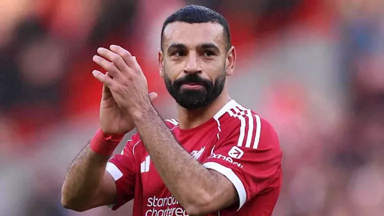 ليفربول يعلن تتويج محمد صلاح بجائزة جديدة