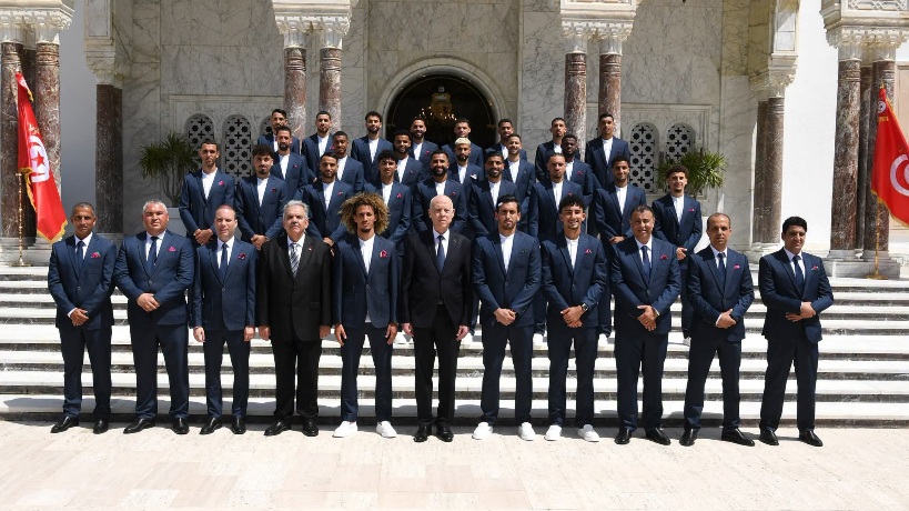 رئيس الجمهورية لدى استقباله عناصر المنتخب: "زمن المشاركة من أجل المشاركة ولّى وانتهى"