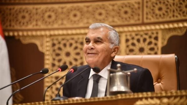 رئيس مجلس الشيوخ يهنئ الرئيس السيسي بقرب حلول عيد الفطر المبارك
