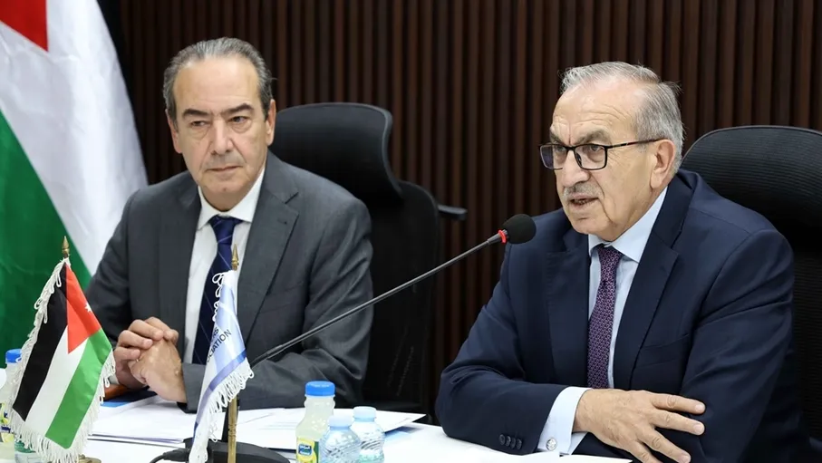 نقابة المهندسين تطلع وزير الأشغال على مخرجات عمل اللجنة التوجيهية لصندوق التقاعد ولجنة تعديل التشريعات
