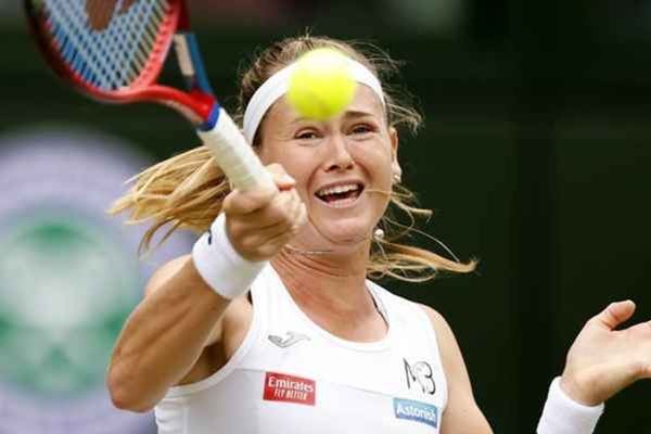 التشيكية بوزكوفا تتوّج بلقب بطولة نوتنغهام المفتوحة للتنس