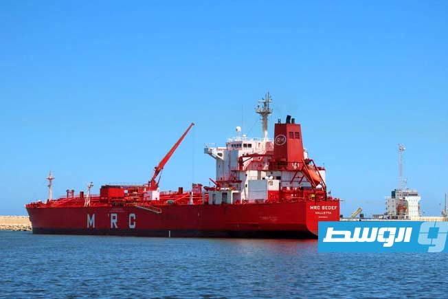 وصول نحو 95 ألف طن وقود إلى ميناء جليانة في بنغازي