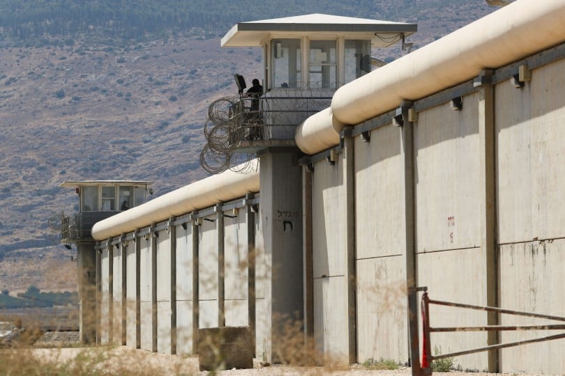 استشهاد أسير فلسطيني معتقل منذ 25 عاما في سجون إسرائيل