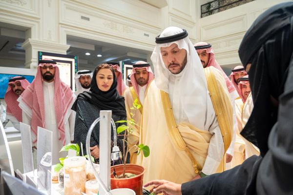 نائب أمير المدينة يدشن أسبوع البيئة