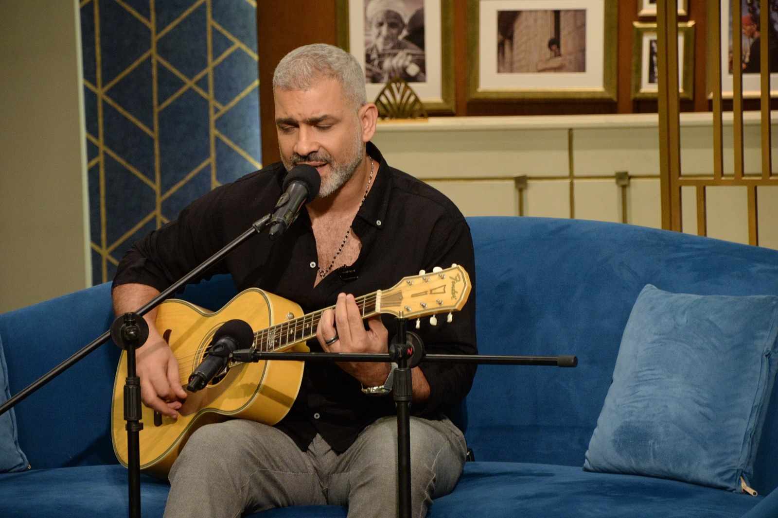 هاني عادل عن هحكي عنك: التعليقات بقت رسائل حب وحنين بين ناس افترقوا