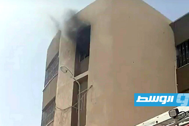وفاة طفل وإصابة شقيقه جراء احتراق شقة سكنية في أجدابيا