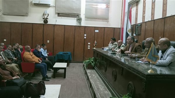 تعليم أسيوط يناقش خطوات التجهيز لأكبر معرض لمنتجات المدارس الزراعية والصناعية