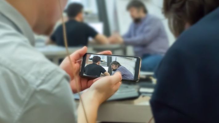 دار الإفتاء : تجسس أحد الزوجين على الآخر حرامٌ شرعًا