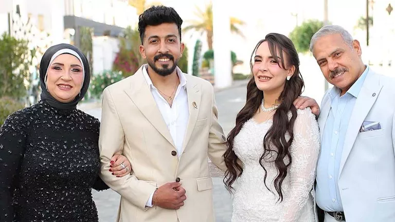 نجوم الفن يشاركون محمد رضوان فرحته بخطوبة ابنته ريم