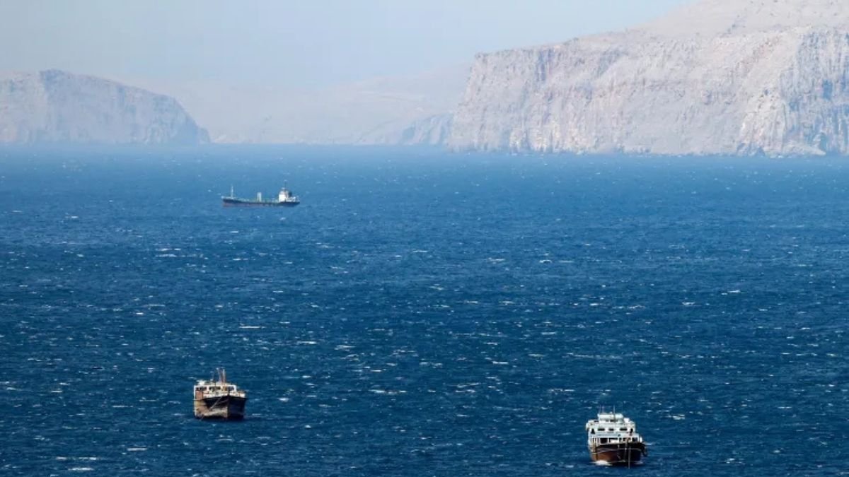 خبير: إغلاق هرمز يكلف العراق 280 مليون دولار يومياً ويهدد بخفض الإنتاج