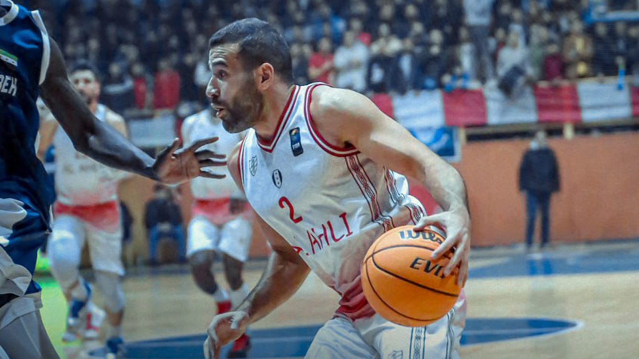 ديربي حلب في دوري كرة السلة.. الشبيبة يهزم الأهلي ويقلب موازين الصدارة