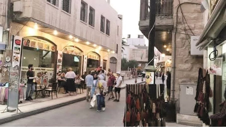 مساعد محافظ مادبا: صحة المواطن خط احمر والالتزام بالسلامة العامة واجب الجميع