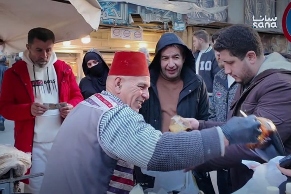 أسواق مدينة قباسين في ريف حلب في خامس أيام شهر رمضان المبارك