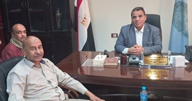 رئيس مدينة إسنا يتابع خطة تطوير المنطقة السياحية بمعبد خنوم التاريخى