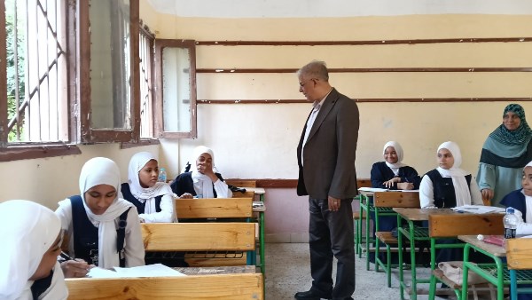 أخبار قنا.. مشرفة تمريض تلقى بنفسها وطفليها في نهر النيل. .ضبط 1000كيلو لانشون منتهي الصلاحية