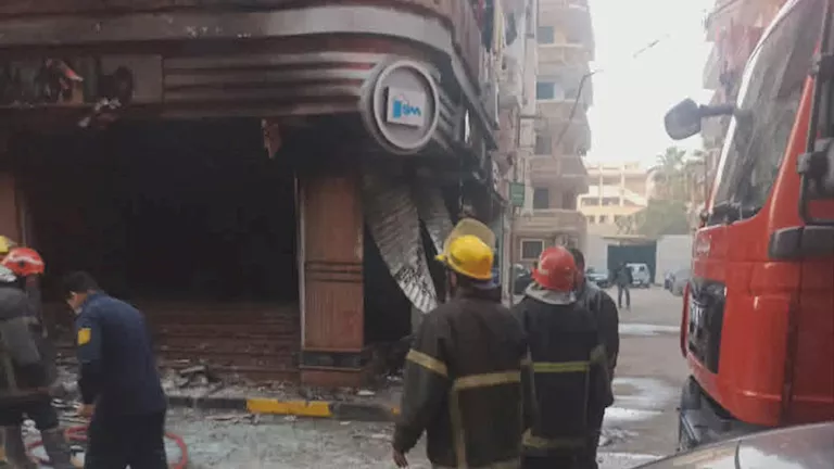 السيطرة على حريق محل مفروشات في المنوفية