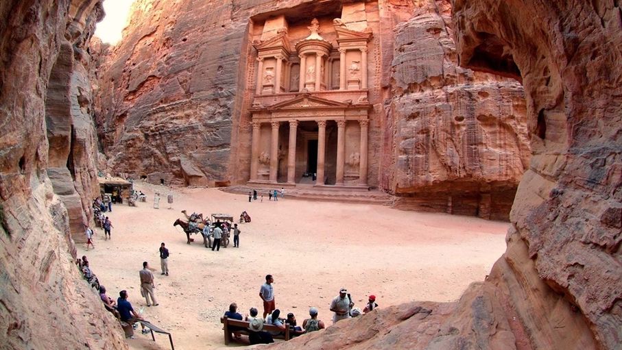 تراجع السفر إلى الخارج وعطلة المدارس ينشطان السياحة الداخلية