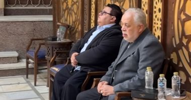 أشرف زكى وخالد جلال وسيد رجب في عزاء المخرج طارق سعيد (صور)