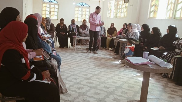 القومي للمرأة بقنا يواصل تنفيذ فعاليات برنامج التثقيف المالي بقفط ونقادة