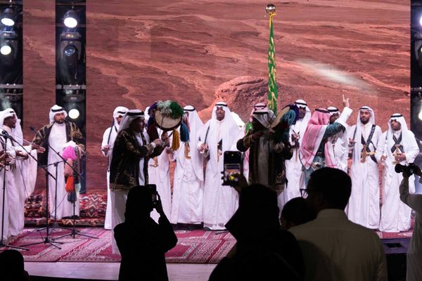 حضور جماهيري تشهده ينبع الصناعية