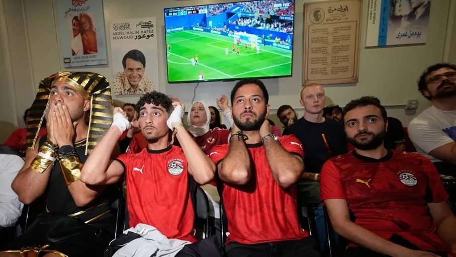 المصريون فخورون رغم الخروج لأن "التاريخ قد كُتب بالفعل"