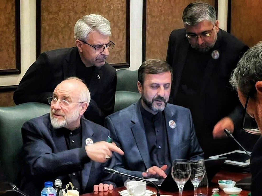 وكالة تسنيم: انتهت المحادثات بين الفريقين الإيراني والأمريكي ولم يتوصل الجانبان إلى اتفاق بسبب تجاوزات الولايات المتحدة وطموحاتها