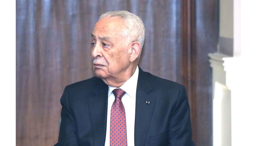 العيسوي ينقل تعازي الملك وولي العهد لأسرة الراحل المؤرخ الفلسطيني الدكتور وليد الخالدي