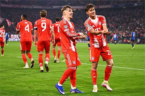 بايرن ميونخ يكتسح أتالانتا ويتأهل لربع نهائي دوري أبطال أوروبا