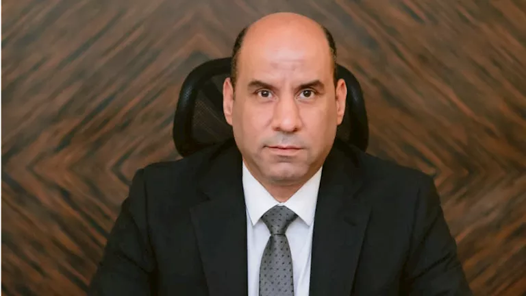 العمل تعلن 4210 وظائف برواتب عالية
