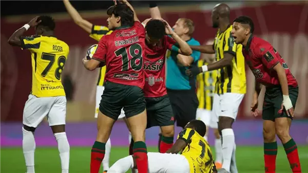 صدمة في اتحاد جدة بعد إصابة نجم الفريق بقطع بالرباط الصليبي
