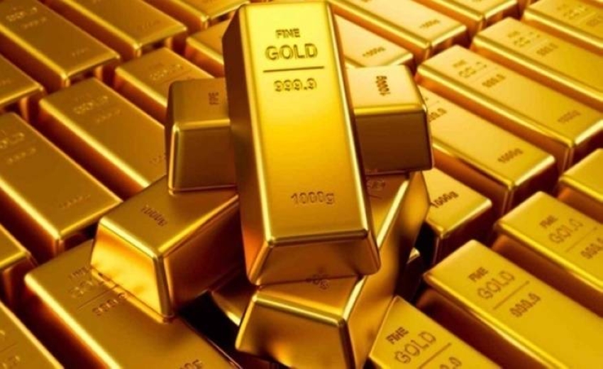 الذهب يتراجع مع تنامي التوقعات برفع أسعار الفائدة الأمريكية