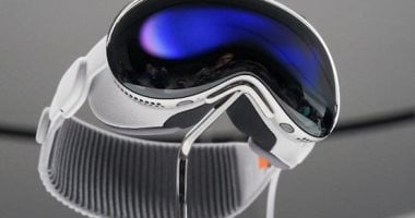 جراحة غير مسبوقة.. Apple Vision Pro تدخل غرفة العمليات لعلاج المياه البيضاء