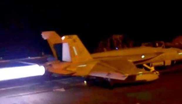 أكسيوس: الجيش الأمريكي شن ضربات على أهداف إيرانية في مضيق هرمز