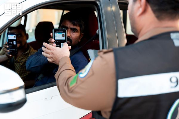«توكلنا» يتيح استعراض تصاريح الحج في مداخل مكة المكرمة ونقاط الفرز والمنافذ